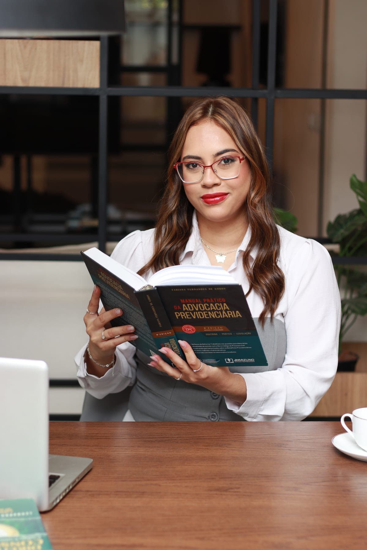 Dra. Rayhane Caetano — Advogada